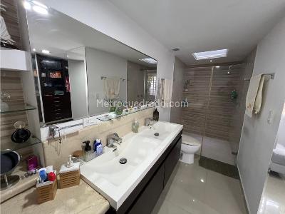 Casa de 4 alcobas en venta en Camino Real, Cali, 228 m² · foto 14 de 20