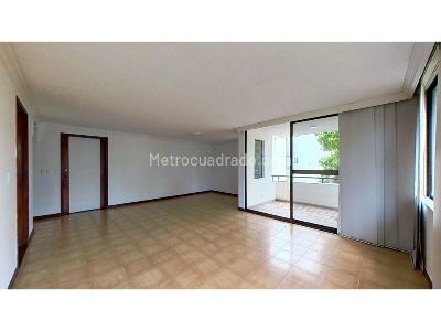 Apartamento de 3 alcobas en venta en Unicentro, Cali, 122 m² · foto 2 de 17