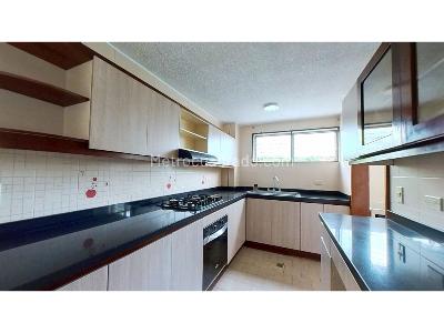 Apartamento de 3 alcobas en venta en Unicentro, Cali, 122 m² · foto 4 de 17