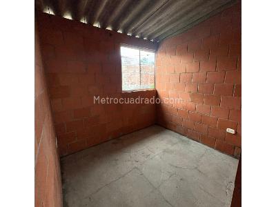 Casa de 1 alcoba en venta en Cali, Cali, 35 m² · foto 7 de 9
