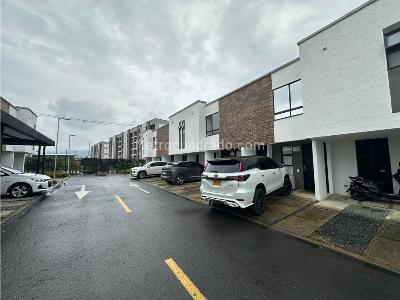 Casa de 3 alcobas en venta en Jamundi, Cali, 123 m² · foto 2 de 19