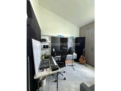Casa de 4 alcobas en venta en El Castillo (Jamundi), Cali, 409 m² · foto 3 de 16