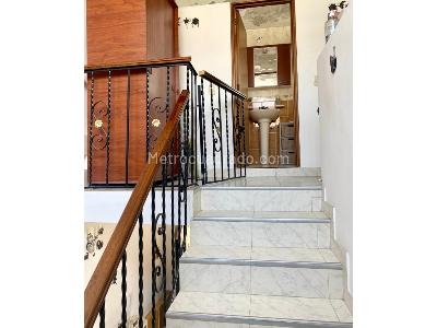 Casa de 5 alcobas en venta en El Lido, Cali, 396 m² · foto 15 de 19