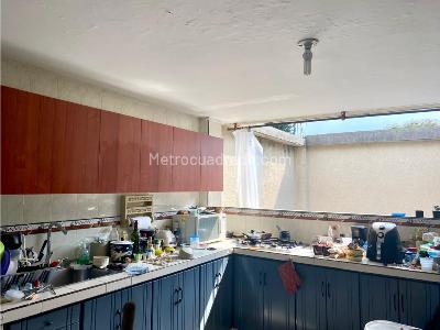 Casa de 5 alcobas en venta en El Lido, Cali, 396 m² · foto 17 de 19