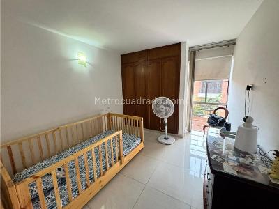 Apartamento de 4 alcobas en venta en Ciudad Jardin, Cali, 132 m² · foto 7 de 12