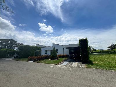 Casa de 3 alcobas en venta en Jamundi, Cali, 596 m² · foto 2 de 20