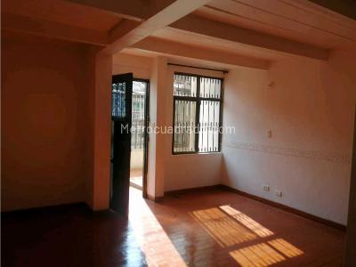 Apartamento en venta en Villa Del Lago, Cali · foto 3 de 16