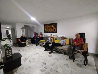 Casa de 5 alcobas en venta en Santa Isabel, Cali, 198 m² · foto 3 de 17