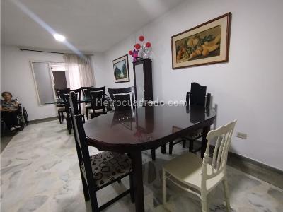 Casa de 5 alcobas en venta en Santa Isabel, Cali, 198 m² · foto 4 de 17