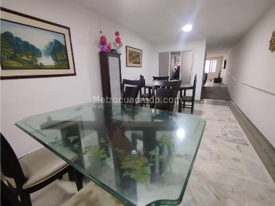 Casa de 5 alcobas en venta en Santa Isabel, Cali, 198 m² · foto 6 de 17