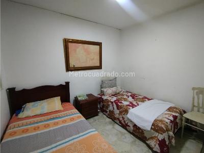 Casa de 5 alcobas en venta en Santa Isabel, Cali, 198 m² · foto 8 de 17