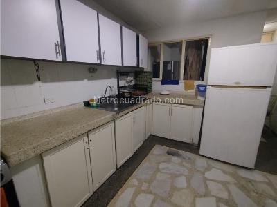 Casa de 5 alcobas en venta en Santa Isabel, Cali, 198 m² · foto 13 de 17