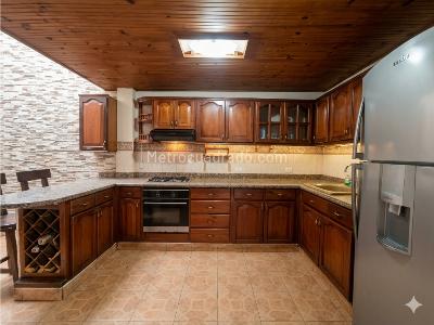 Casa de 5 alcobas en venta en Santa Maria Del Palmar, Palmira, 272 m² · foto 7 de 20