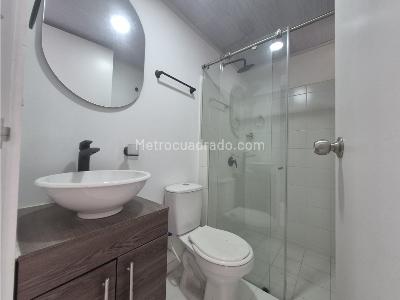 Apartamento de 2 alcobas en venta en Valle Del Lili, Cali, 68 m² · foto 10 de 12