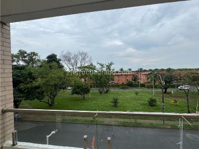 Apartamento de 3 alcobas en venta en Valle Del Lili, Cali, 134 m² · foto 3 de 13