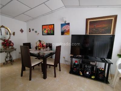 Casa de 2 alcobas en venta en Juan Pablo Ii, Palmira, 68 m² · foto 3 de 11