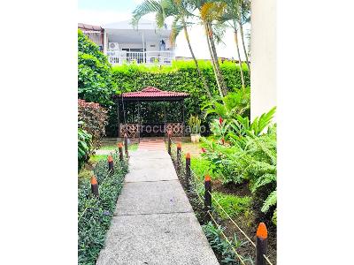 Apartamento de 3 alcobas en venta en Las Ceibas, Cali, 55 m² · foto 3 de 20