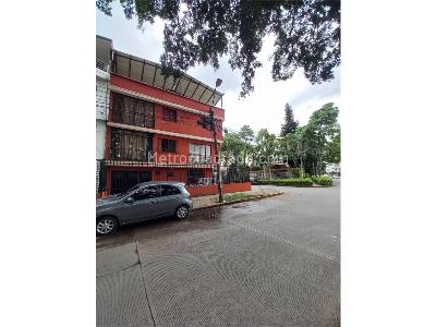 Casa de 5 alcobas en venta en Champañat, Cali, 300 m² · foto 2 de 20