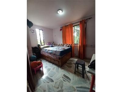 Casa de 5 alcobas en venta en Champañat, Cali, 300 m² · foto 14 de 20