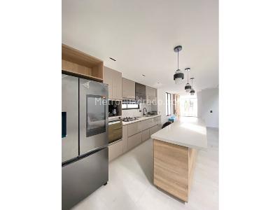 Casa de 3 alcobas en venta en Ciudad 2000, Cali, 239 m² · foto 3 de 16