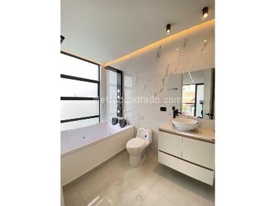 Casa de 3 alcobas en venta en Ciudad 2000, Cali, 239 m² · foto 7 de 16