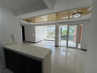 Apartamento de 3 alcobas en venta en Valle Del Lili, Cali, 84 m² · foto 4 de 20