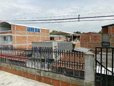 Casa de 5 alcobas en venta en Villa Del Sur, Cali, 400 m² · foto 5 de 8