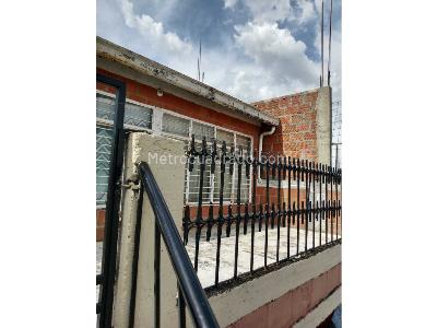 Casa de 5 alcobas en venta en Villa Del Sur, Cali, 400 m² · foto 6 de 8