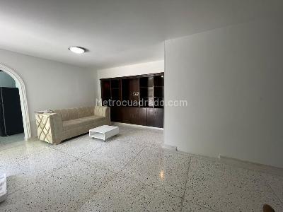 Casa de 5 alcobas en venta en La Cumbre, Barranquilla, 1000 m² · foto 2 de 18