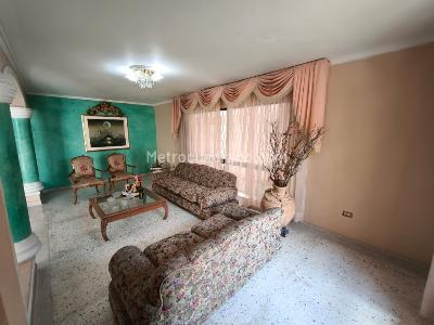Casa de 5 alcobas en venta en Ciudad Jardin, Barranquilla, 580 m² · foto 2 de 20