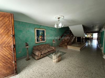 Casa de 5 alcobas en venta en Ciudad Jardin, Barranquilla, 580 m² · foto 3 de 20