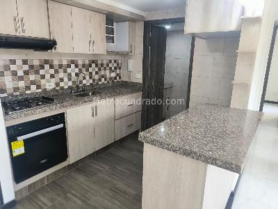 Apartamento de 3 alcobas en venta en Tierra Buena Tintal, Bogotá, 47 m² · foto 3 de 16