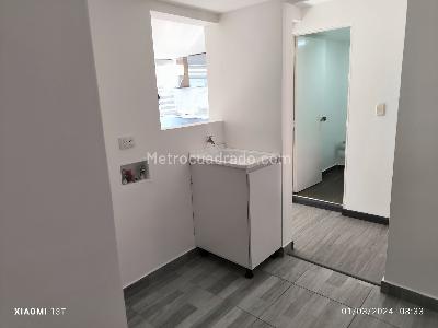 Apartamento de 2 alcobas en venta en San Jose De Spring, Bogotá, 61 m² · foto 5 de 13