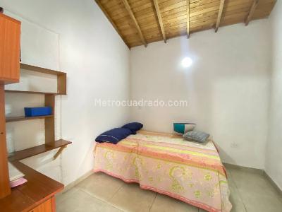 Casa de 5 alcobas en venta en El Rosario, Bello, 100 m² · foto 11 de 17