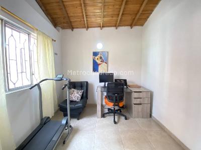 Casa de 5 alcobas en venta en El Rosario, Bello, 100 m² · foto 12 de 17