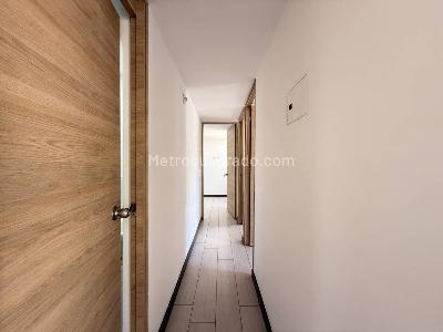 Apartamento de 3 alcobas en venta en Valadares, Bello, 61 m² · foto 10 de 20
