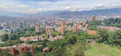 Apartamento en venta en Altos Del Poblado, Medellín · foto 8 de 18