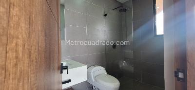 Apartamento en venta en Altos Del Poblado, Medellín · foto 11 de 18