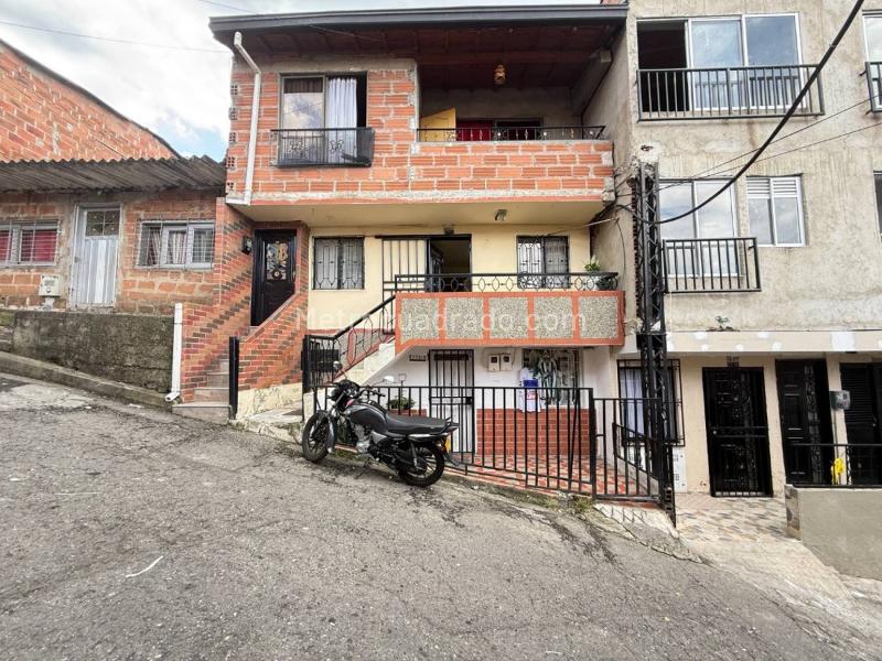 Casa en Venta, Paris, Bello - Ansicht 4