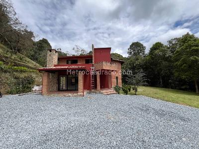Casa en Arriendo, Loma Del Escobero, Envigado