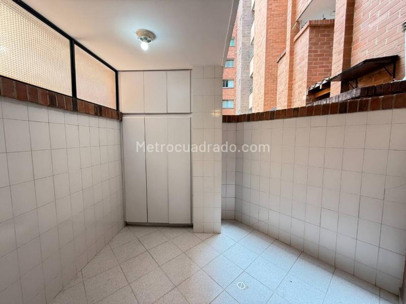 Apartamento de 3 Alcobas con Terraza en Laureles Santa Teresita - 7