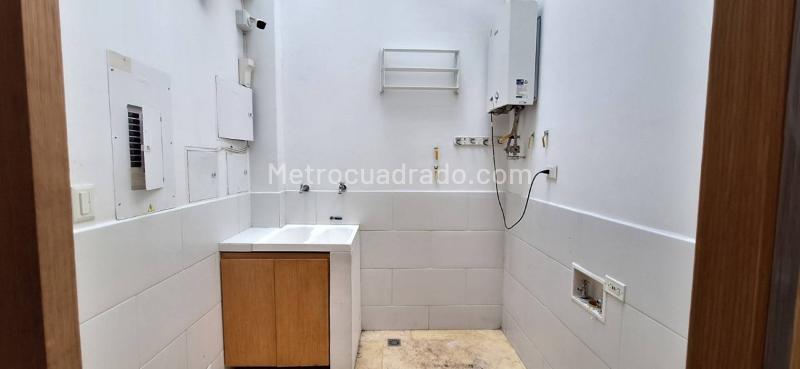Casa Elegante de 3 Alcobas en Arriendo en Loma de los Parra - 7