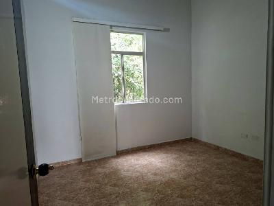 Apartamento de 3 alcobas en venta en Alto De Las Flores, Sabaneta, 60 m² · foto 7 de 13