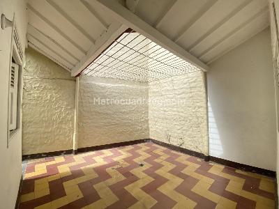 Casa de 5 alcobas en venta en Boston, Medellín, 180 m² · foto 2 de 20