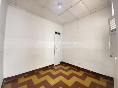 Casa de 5 alcobas en venta en Boston, Medellín, 180 m² · foto 3 de 20