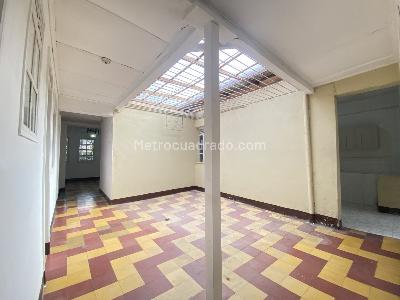 Casa de 5 alcobas en venta en Boston, Medellín, 180 m² · foto 9 de 20