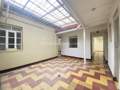 Casa de 5 alcobas en venta en Boston, Medellín, 180 m² · foto 10 de 20