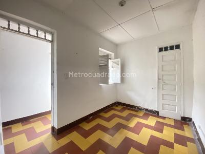Casa de 5 alcobas en venta en Boston, Medellín, 180 m² · foto 13 de 20