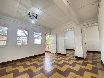 Casa de 5 alcobas en venta en Boston, Medellín, 180 m² · foto 14 de 20