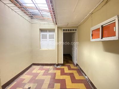 Casa de 5 alcobas en venta en Boston, Medellín, 180 m² · foto 20 de 20